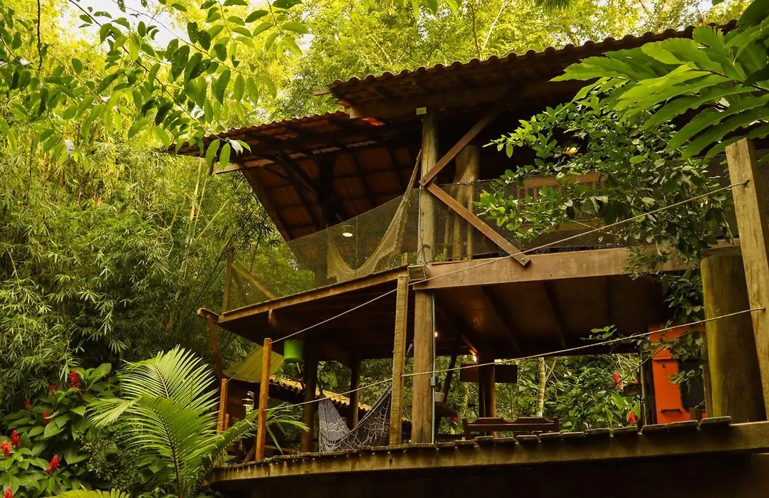 Cabana do Tarzan na Praia de Parati Mirim-1